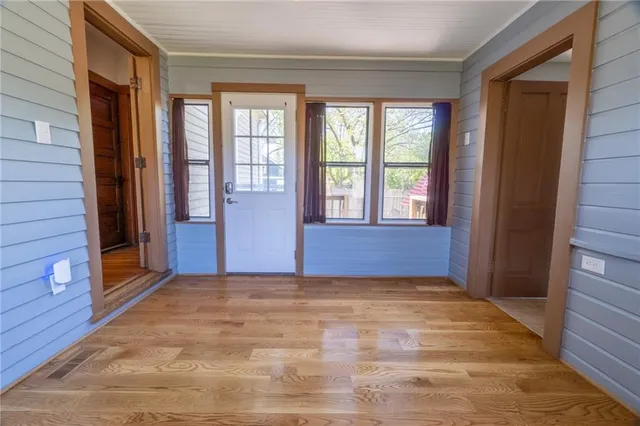 $349,000 | 308 South Hughes Street, Hamilton, MO 64644