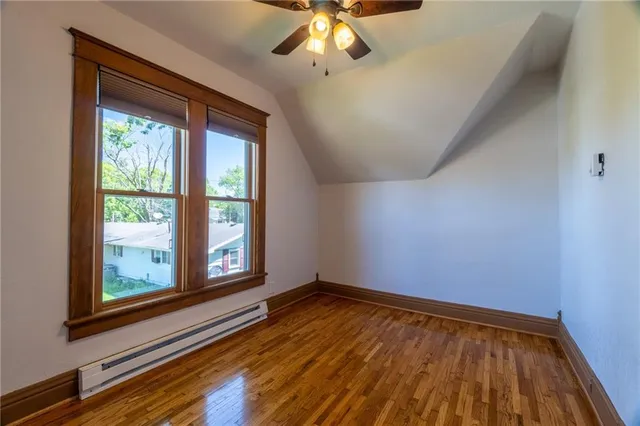 $349,000 | 308 South Hughes Street, Hamilton, MO 64644