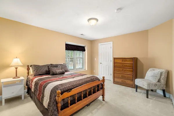 $975,000 | 22 Mystic Valley Lane, Uxbridge, MA 01569