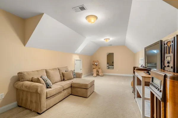 $975,000 | 22 Mystic Valley Lane, Uxbridge, MA 01569