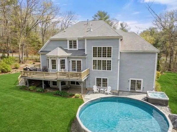 $975,000 | 22 Mystic Valley Lane, Uxbridge, MA 01569
