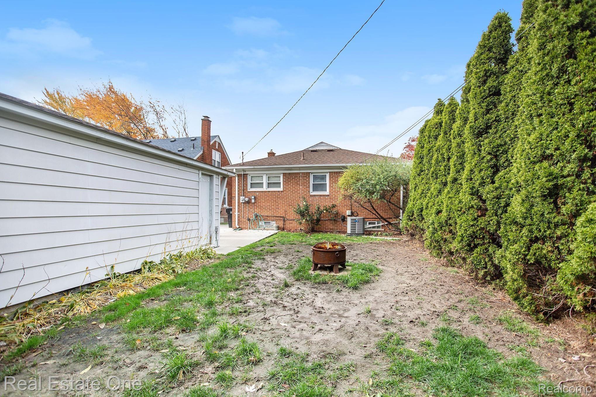 8985 Reeck Road Allen Park, MI 48101 - Photo 24 of 25 8985-Reeck-Road-Allen-Park-MI_2.jpg