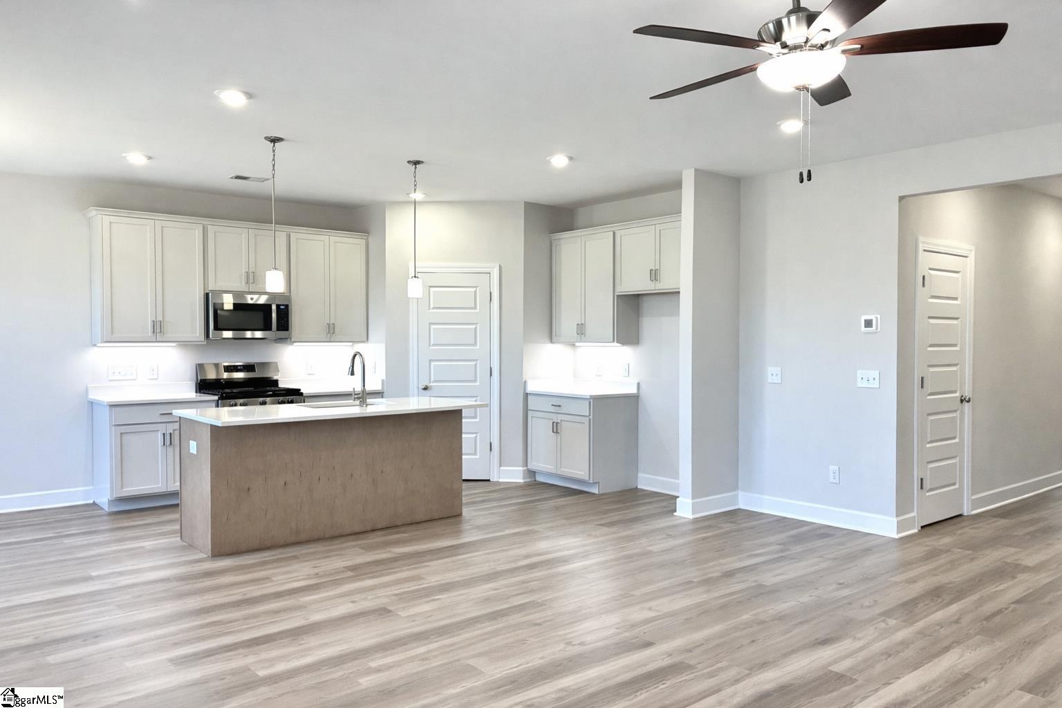 308 Blaine Court Greenville, SC 29607 - Photo 4 of 25