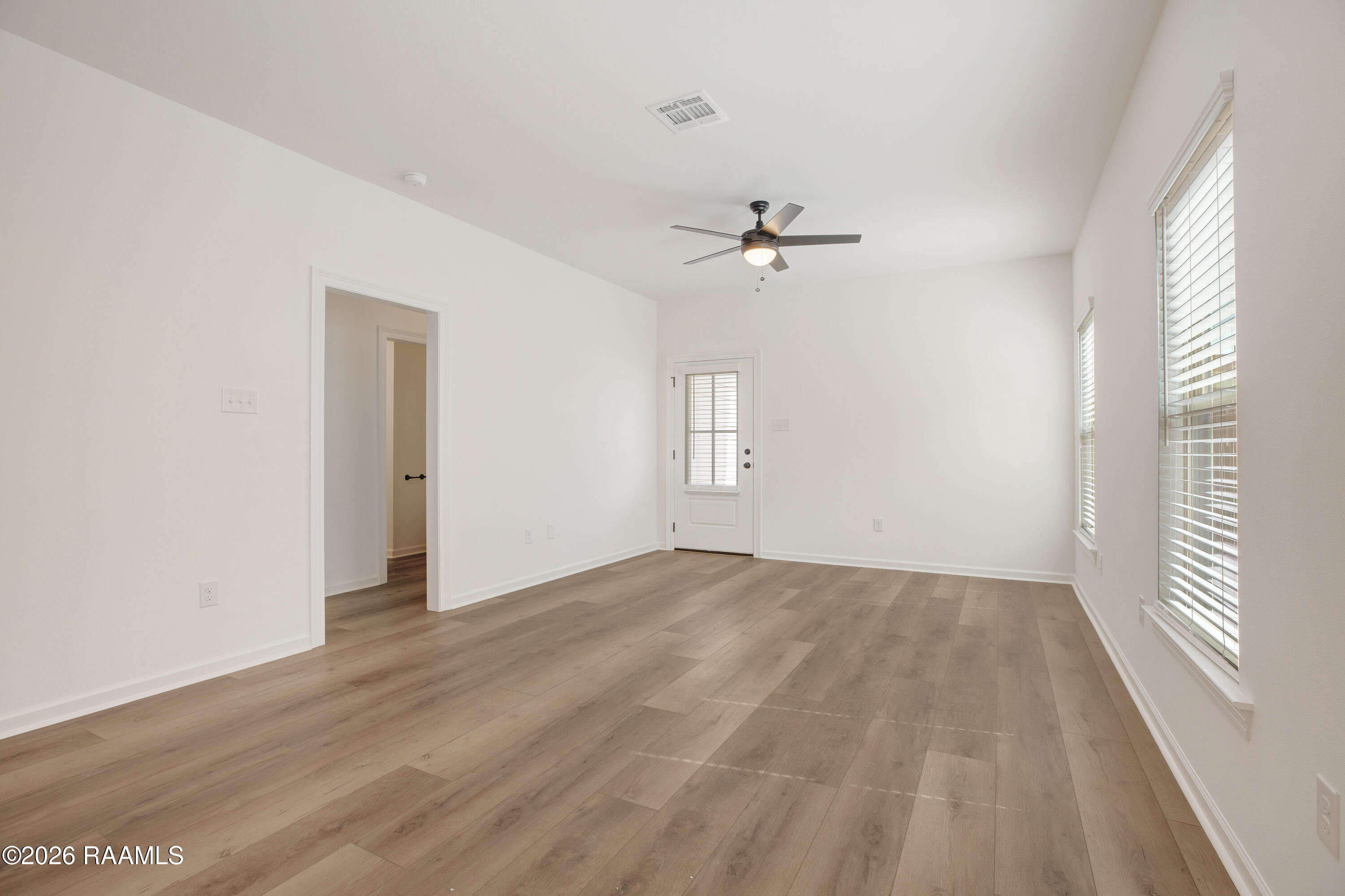 104 Ridgedale Scott, LA 70583 - Photo 3 of 24 Living Room