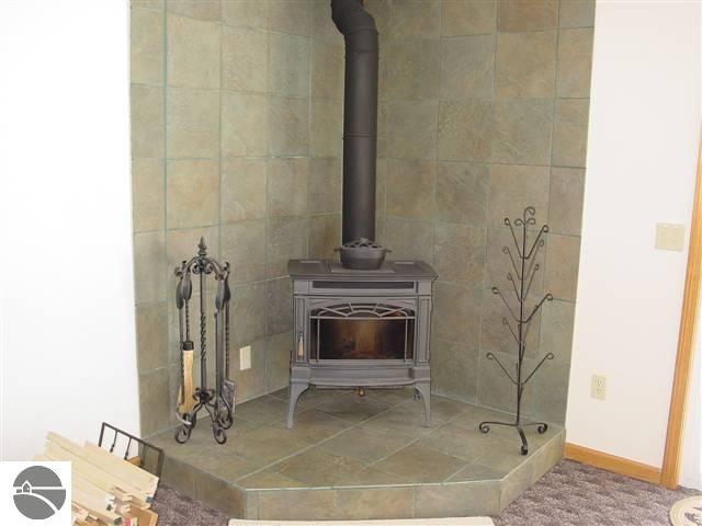 4679 North 27 Road Mesick, MI 49668 - Photo 4 of 25 1723527-3.JPG
