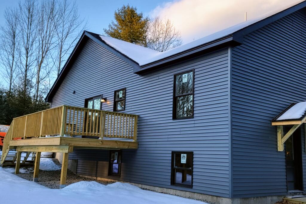 31 Powhatan Road Otisfield, ME 04270 - Photo 9 of 43 Exterior back