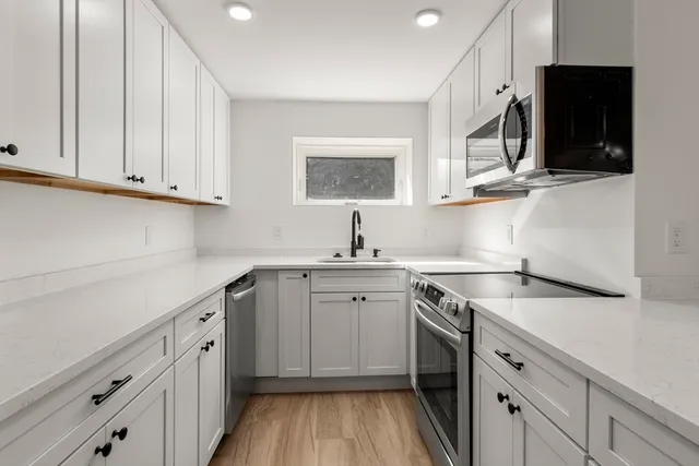 $2,200 | 8 Enon Street, Unit B03, Beverly, MA 01915