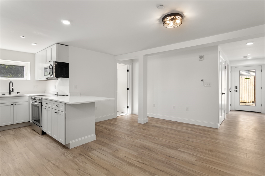 8 Enon Street, Unit B03 Beverly, MA 01915 - Photo 2 of 7