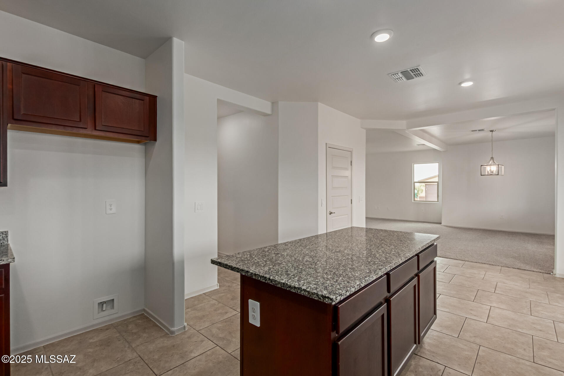 7490 West Elvado Road Tucson, AZ 85757 - Photo 13 of 37 13 - Elvado