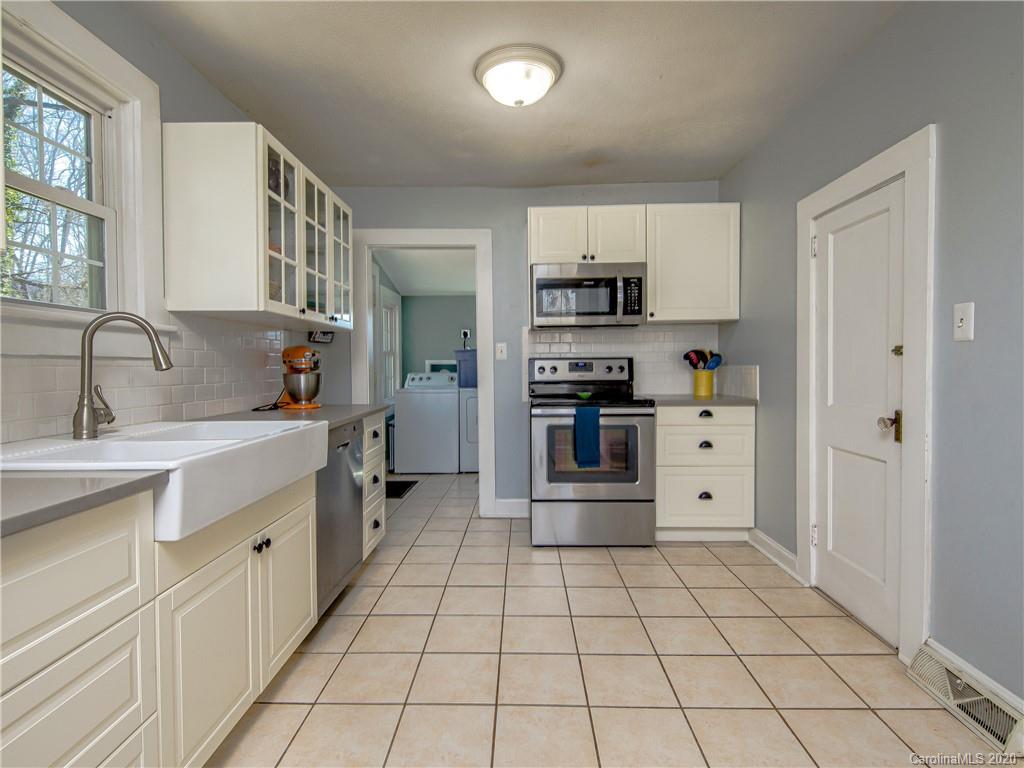 34 Queen Road Candler, NC 28715 - Photo 8 of 21 Gallery Image 8