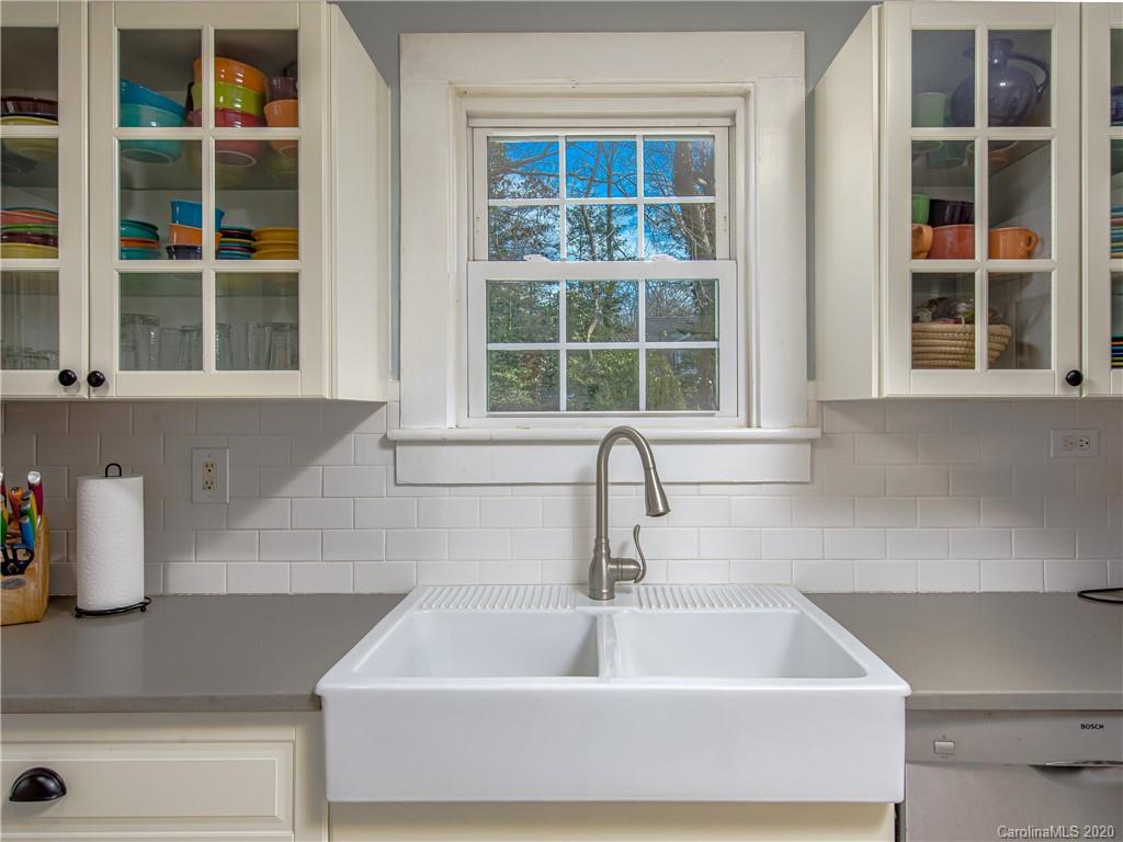 34 Queen Road Candler, NC 28715 - Photo 10 of 21 Gallery Image 10