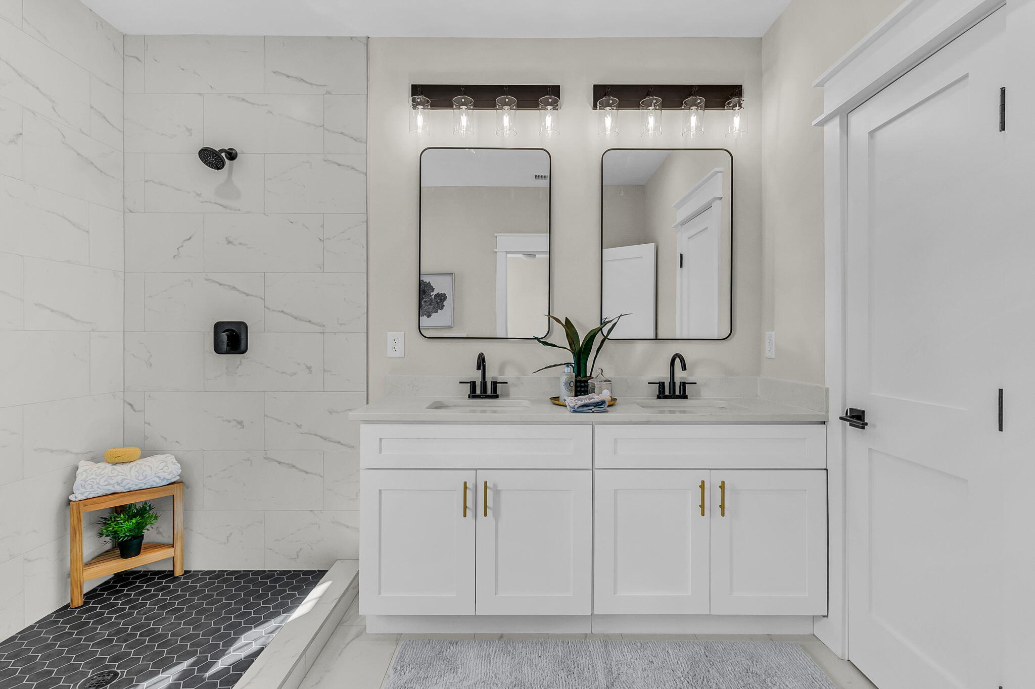 6-6.5 Addison Street Charleston, SC 29403 - Photo 10 of 52 Primary Bath