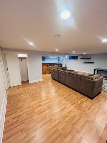 $3,500 | 8500 West Winona Street, Chicago, IL 60656