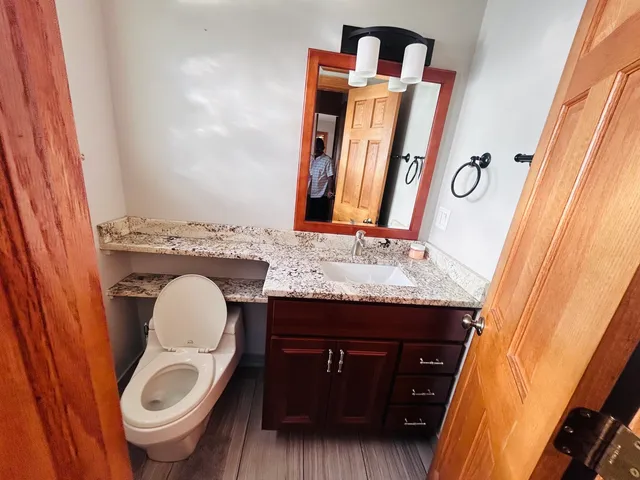 $3,500 | 8500 West Winona Street, Chicago, IL 60656