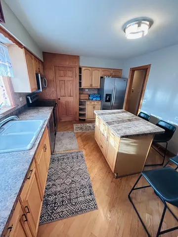 $3,500 | 8500 West Winona Street, Chicago, IL 60656