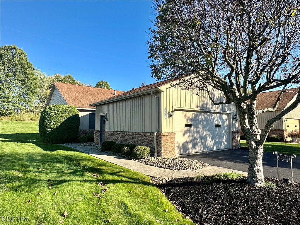 1139 Shadow Ridge Drive Niles, OH 44446 - Photo 2 of 40 Gallery Image 2