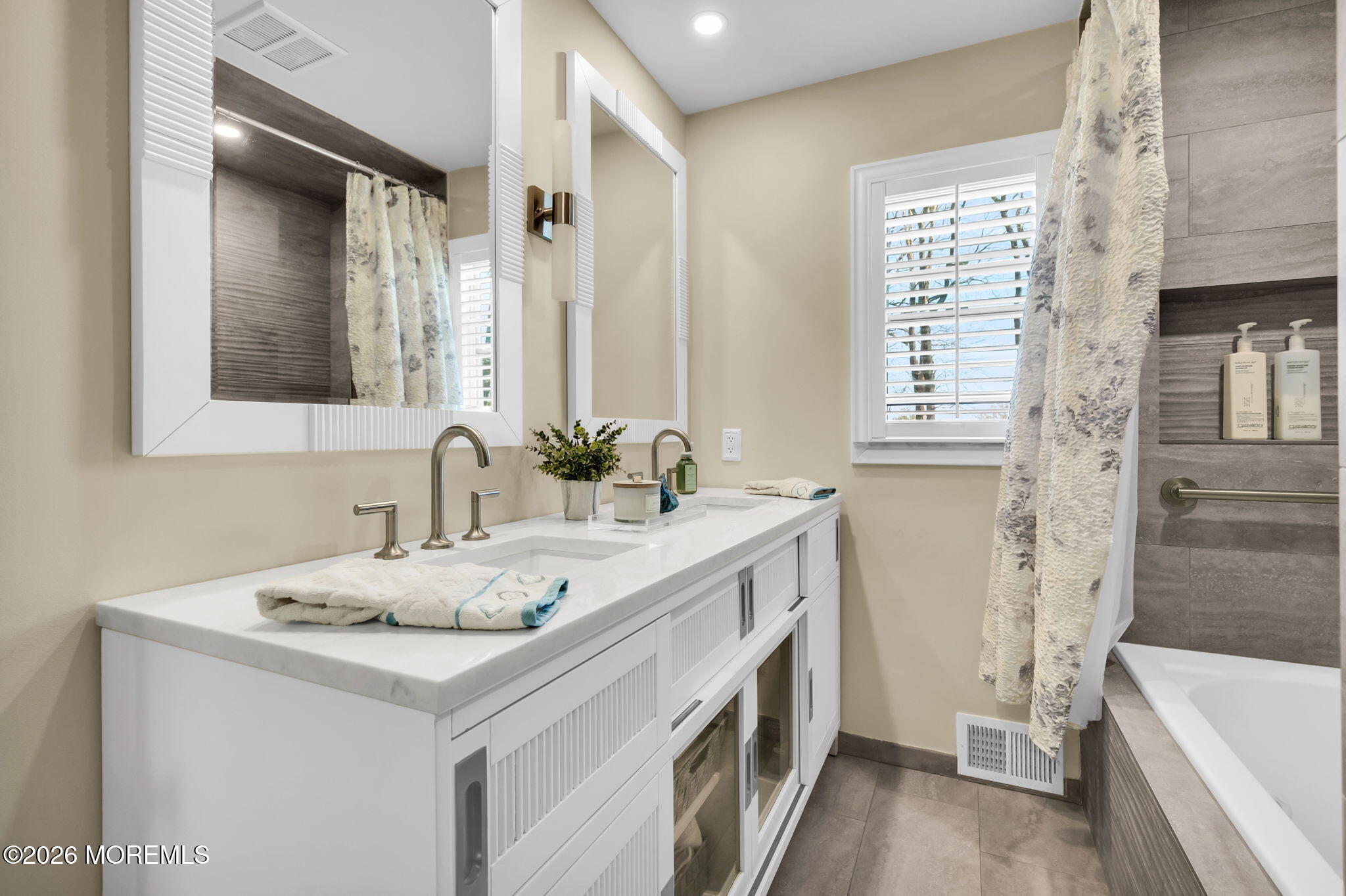 12 Crest Drive Colts Neck, NJ 07722 - Photo 38 of 77 57-web-or-mls-4M3A1637