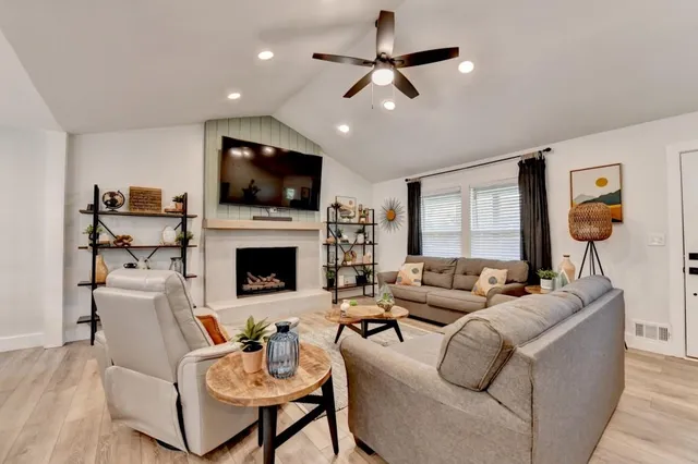 $465,000 | 5441 East Main Street, Flowery Branch, GA 30542