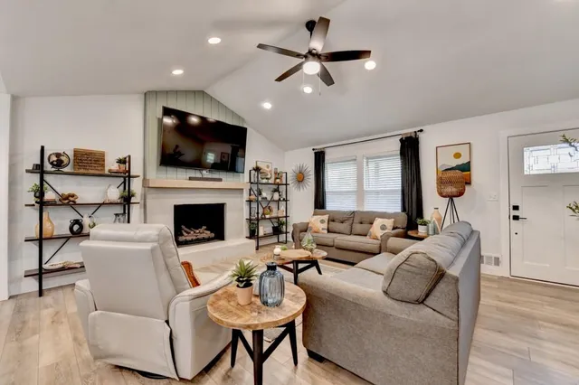 $465,000 | 5441 East Main Street, Flowery Branch, GA 30542