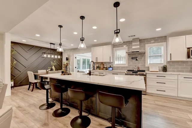 $465,000 | 5441 East Main Street, Flowery Branch, GA 30542