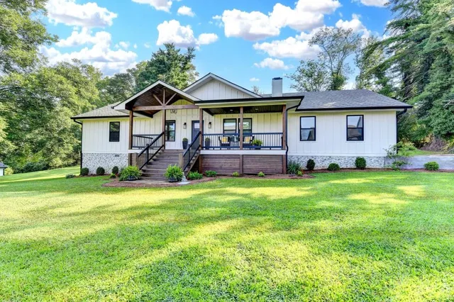 $465,000 | 5441 East Main Street, Flowery Branch, GA 30542