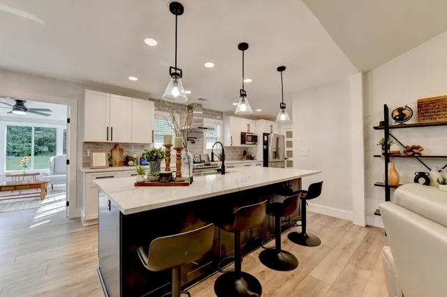 $465,000 | 5441 East Main Street, Flowery Branch, GA 30542