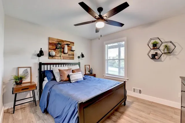 $465,000 | 5441 East Main Street, Flowery Branch, GA 30542