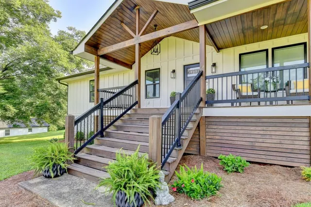 $465,000 | 5441 East Main Street, Flowery Branch, GA 30542