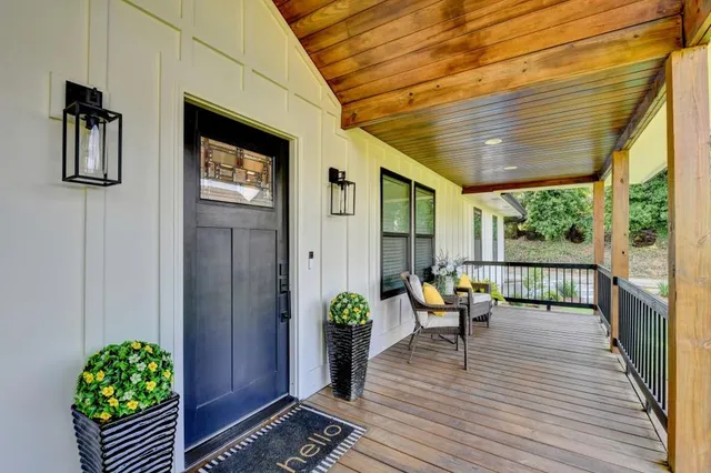 $465,000 | 5441 East Main Street, Flowery Branch, GA 30542