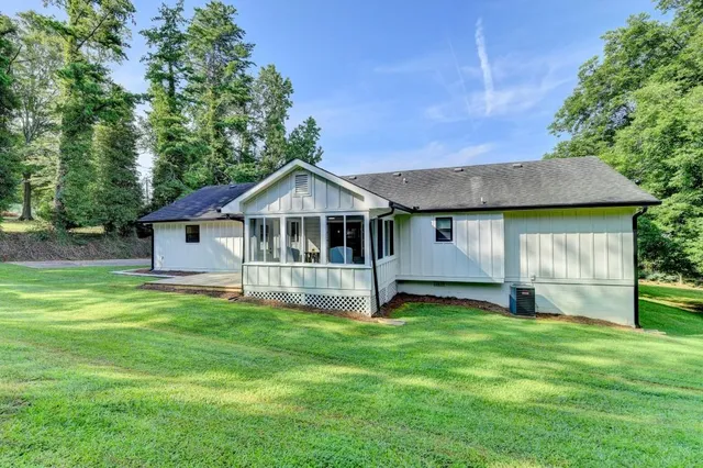 $465,000 | 5441 East Main Street, Flowery Branch, GA 30542