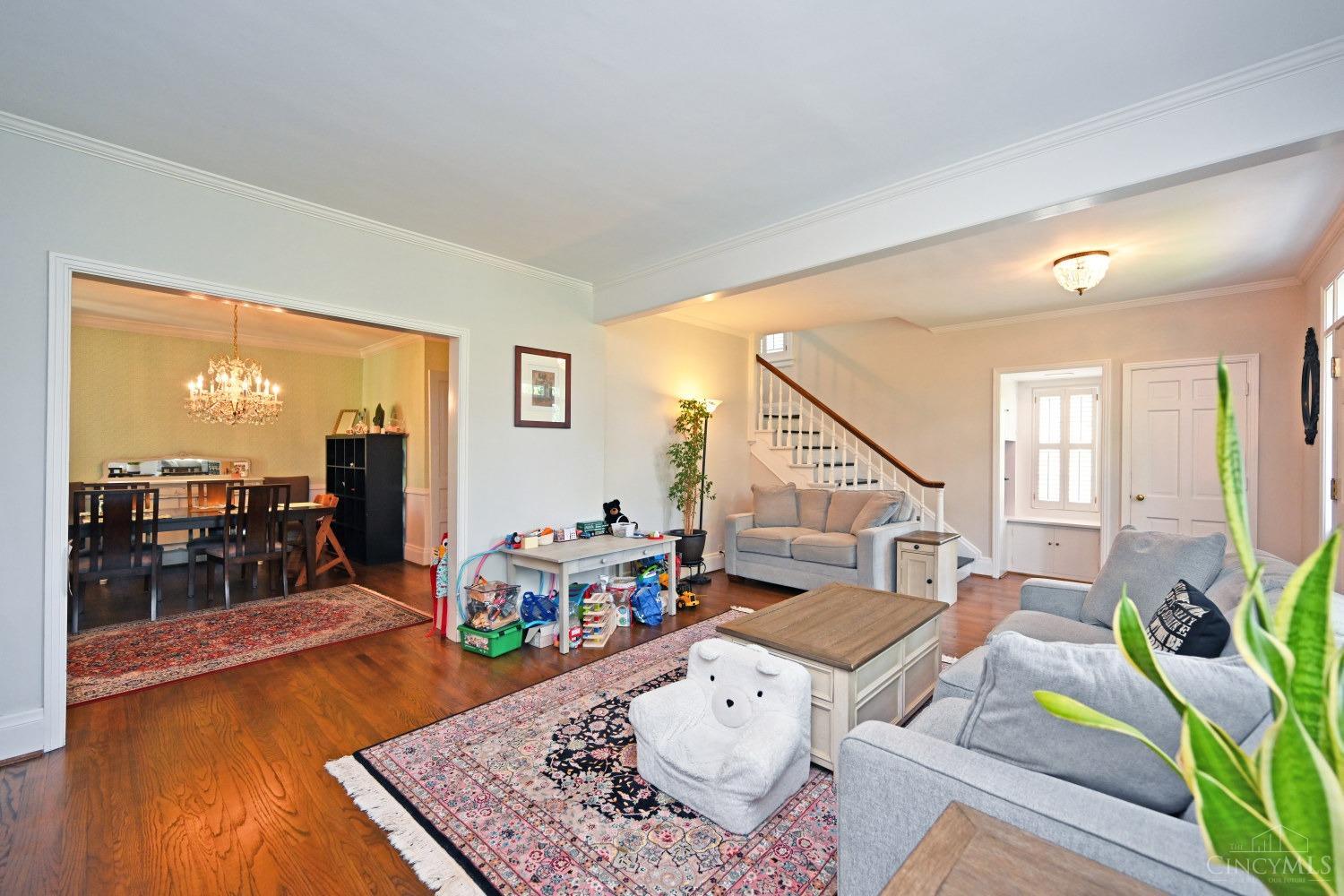 6900 Drake Road Cincinnati, OH 45243 - Photo 7 of 44