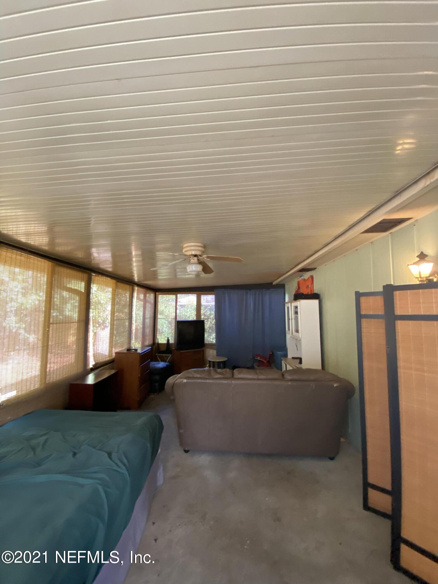 8219 Crosswind Road Jacksonville, FL 32244 - Photo 19 of 26 Huge Sunroom