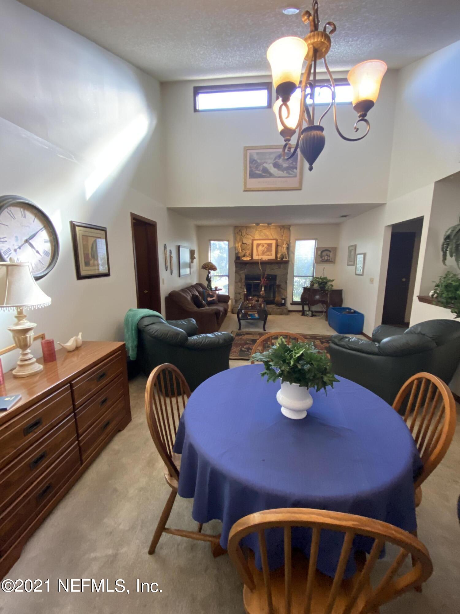8219 Crosswind Road Jacksonville, FL 32244 - Photo 5 of 26 Dining area
