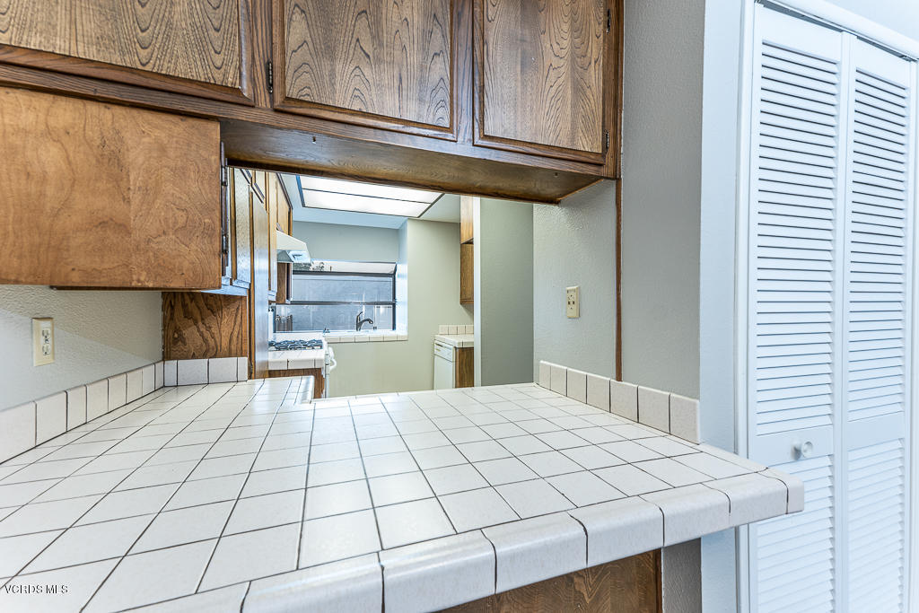 6400 Katherine Road, Unit C Simi Valley, CA 93063 - Photo 8 of 26 a large white bed in a white room
