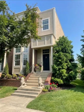 $449,900 | 3009 Gentry Park, North Kansas City, MO 64116