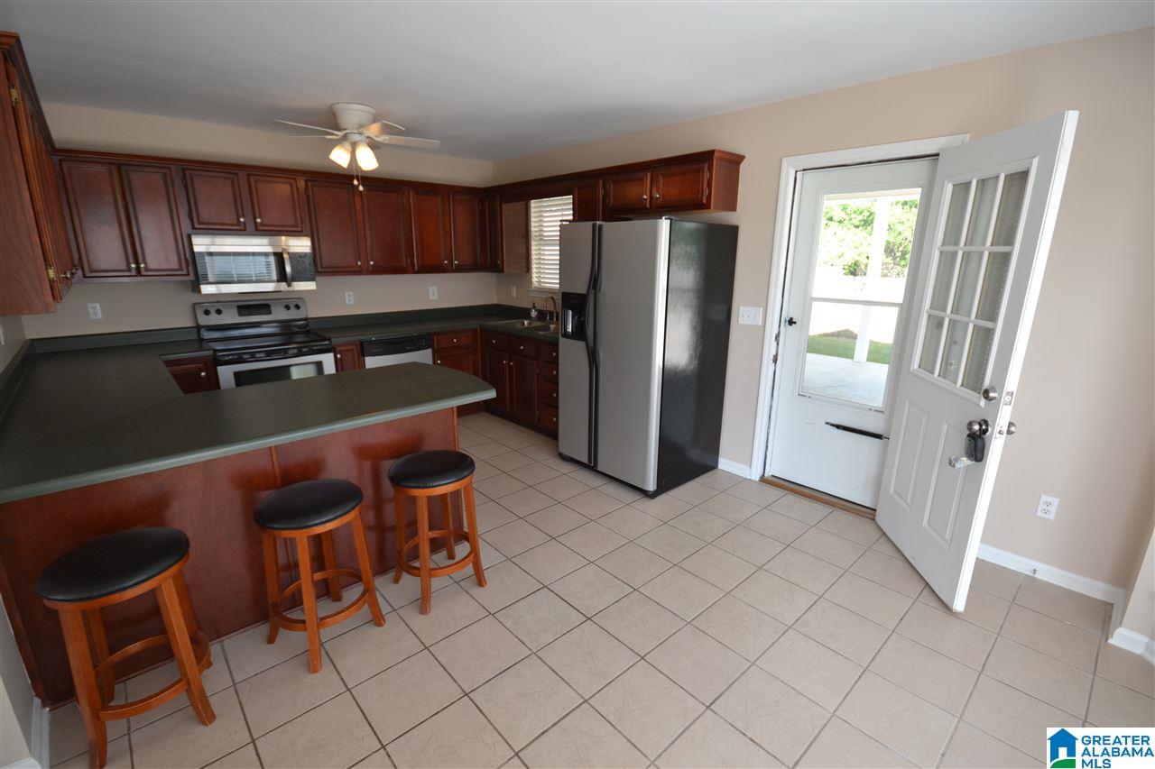 1549 Oliver Road Leeds, AL 35094 - Photo 10 of 32