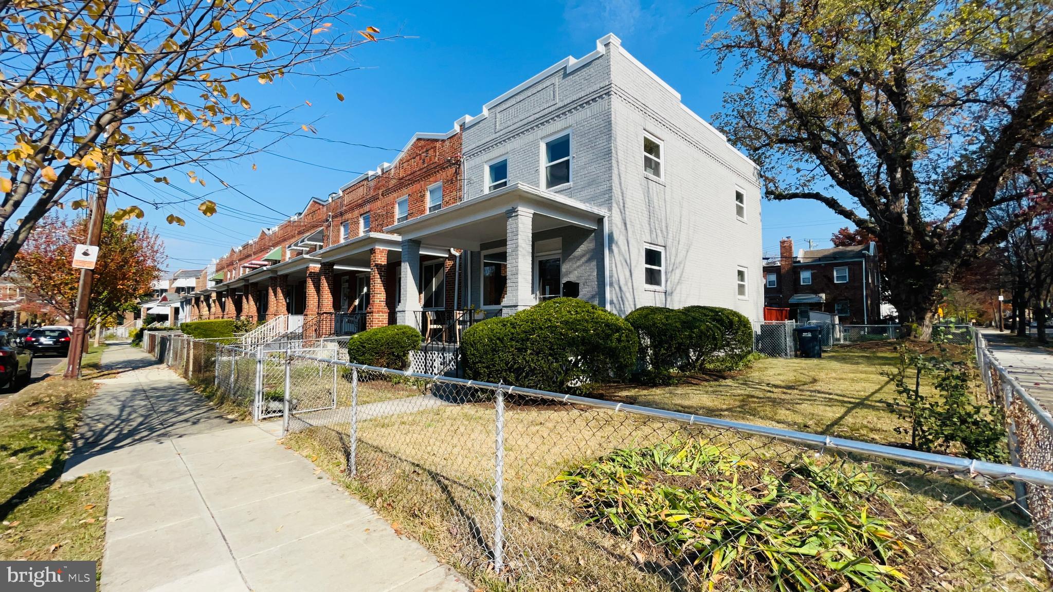 1440 18th Place Southeast Washington, DC 20020 - Photo 2 of 32