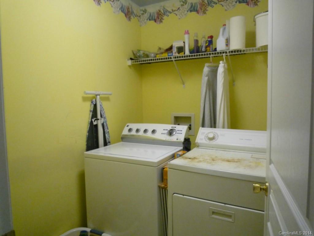 3102 Tanzanite Circle Fort Mill, SC 29708 - Photo 16 of 18 a utility room with dryer and washer