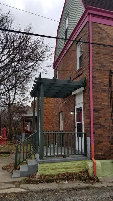 710 Collins Street Pittsburgh, PA 15206 - Photo 3 of 20