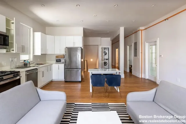 $8,000 | 89 Cedar Street, Unit 2, Boston, MA 02119