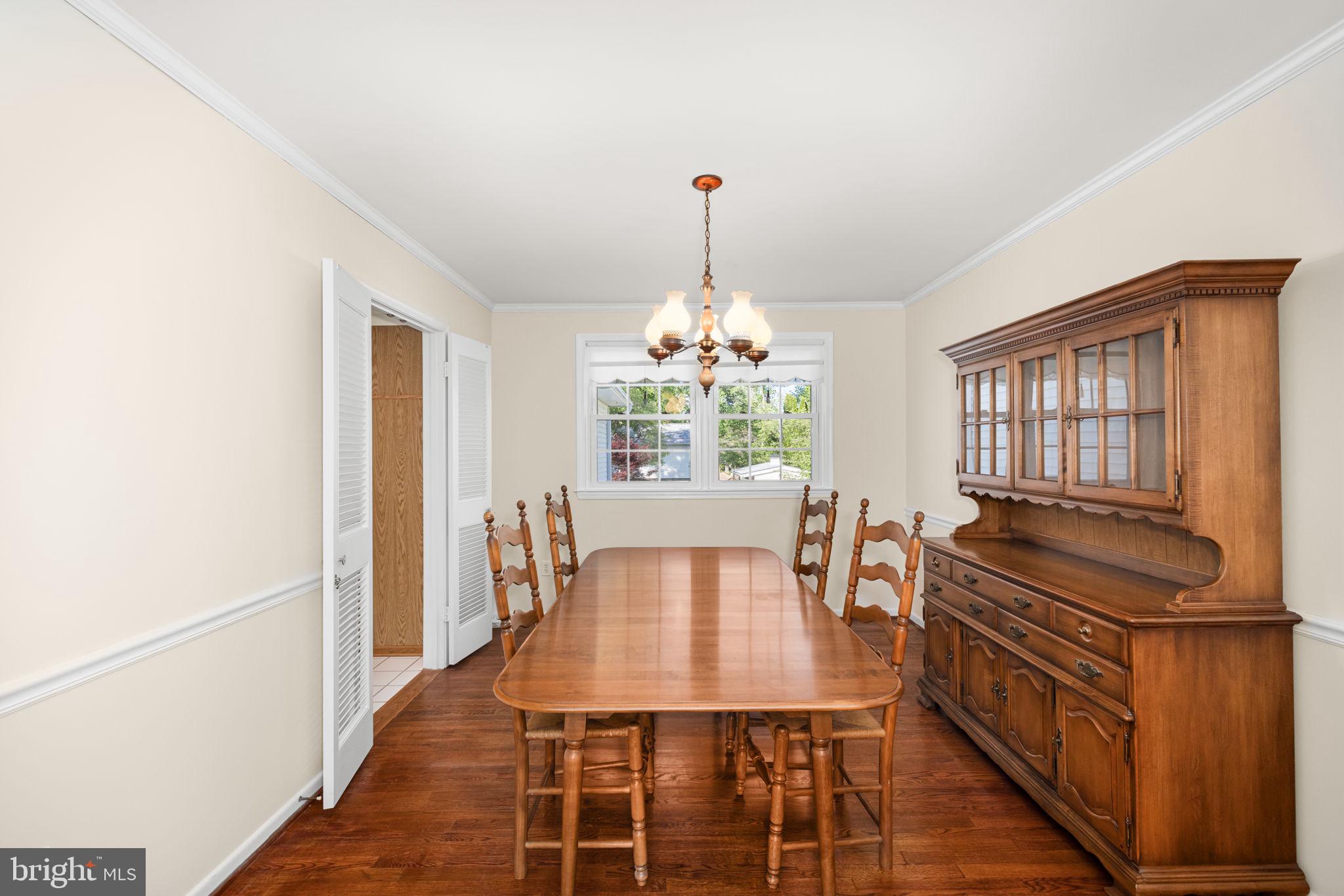 8220 Smithfield Avenue Springfield, VA 22152 - Photo 12 of 63 Dining Room