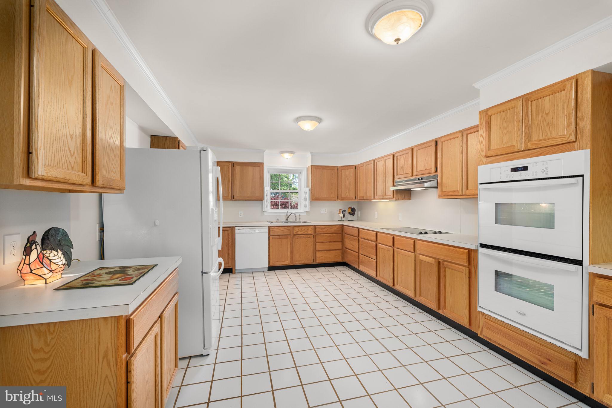 8220 Smithfield Avenue Springfield, VA 22152 - Photo 22 of 63 Enough room to add an island