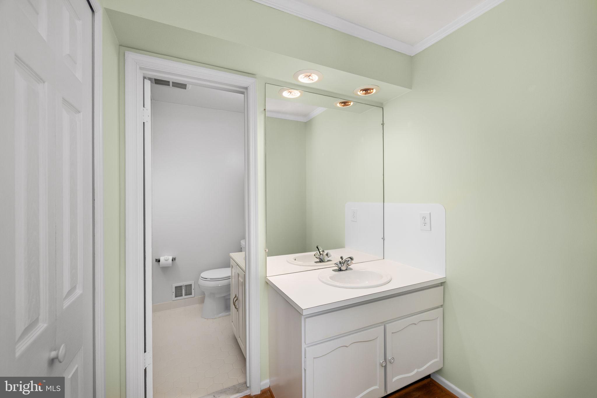8220 Smithfield Avenue Springfield, VA 22152 - Photo 29 of 63 Bedroom #2 with ensuite bathroom