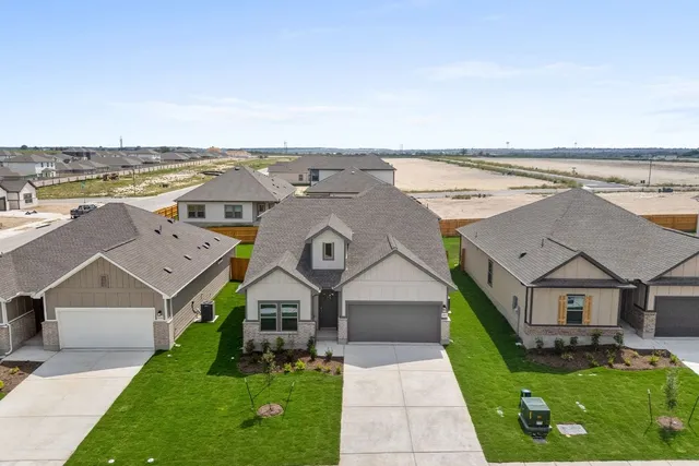 $299,000 | 260 Little Grn Trail, Jarrell, TX 76537