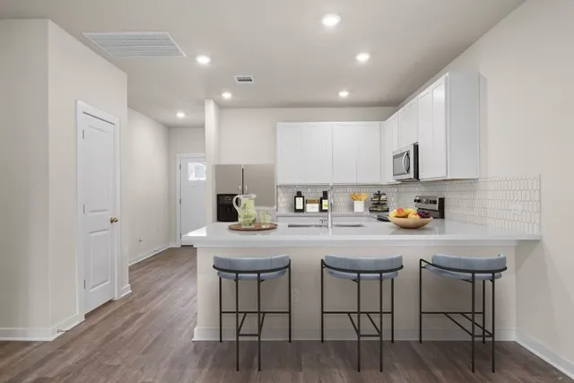 $299,000 | 260 Little Grn Trail, Jarrell, TX 76537