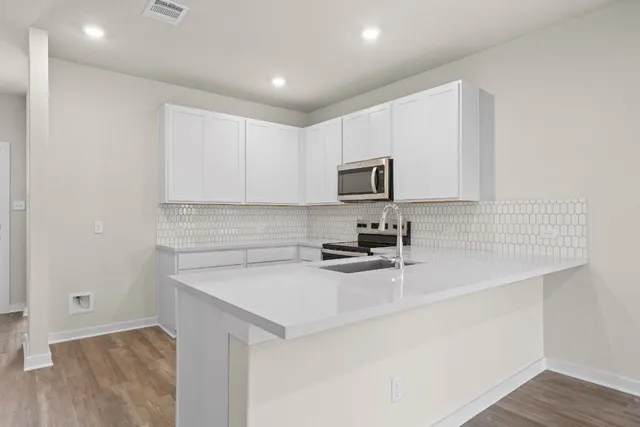 $299,000 | 260 Little Grn Trail, Jarrell, TX 76537