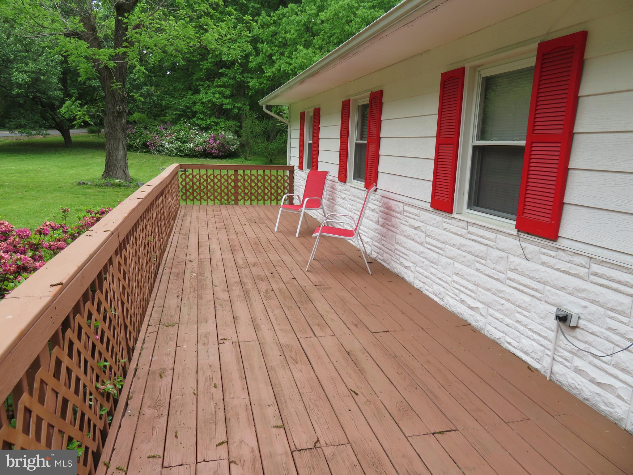 8700 McGrath Road Manassas, VA 20112 - Photo 2 of 30 Nice size Front Porch to enjoy.