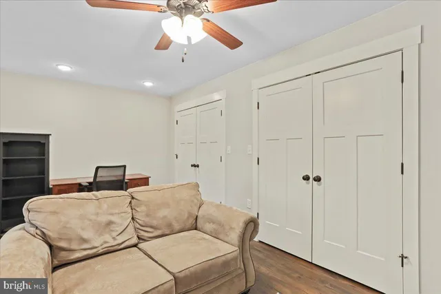 a view of a livingroom with a bench