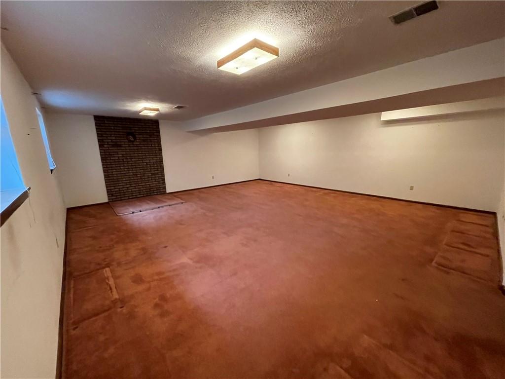 420 Kelly Road Washington, PA 15301 - Photo 14 of 25 Gallery Image 14