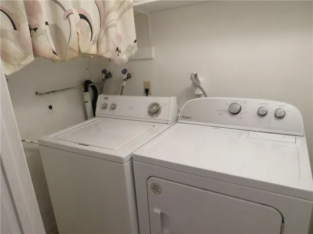 $124,900 | 101 Rivermont Court, Unit 101, Cheswick, PA 15024